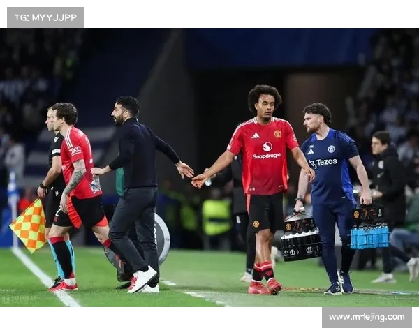 英格兰足球超级联赛曼联主场横扫阿森纳